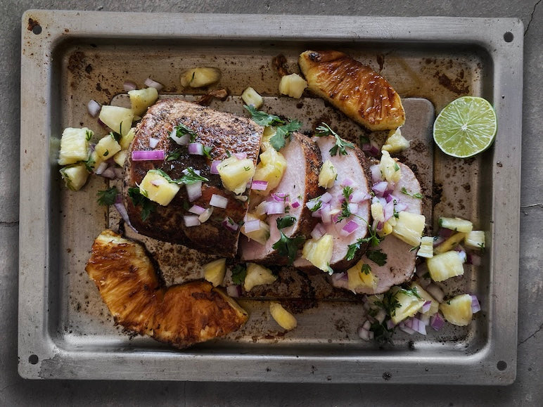 Lomo de cerdo con Rub #15 COCORA🇨🇴 by Harry Sasson y salsa fresca de piña y cilantro