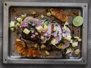 Lomo de cerdo con Rub #15 COCORA🇨🇴 by Harry Sasson y salsa fresca de piña y cilantro
