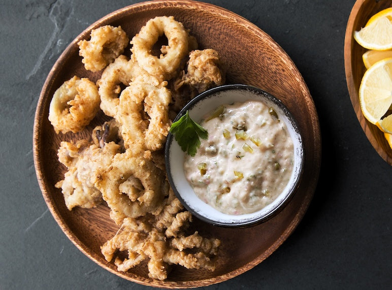 Calamares fritos con Rub #3 CHICAGO🇺🇸 y salsa tártara