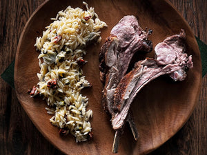 Rack de ternera rostizado con Rub #5 MARRAKECH🇲🇦 y orzo con alcaparritas y tomates secos